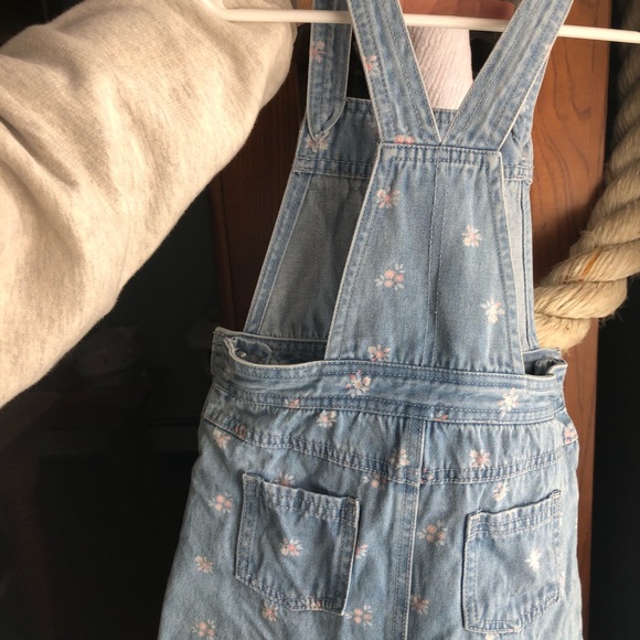 Jumper - Picture 3 of 3